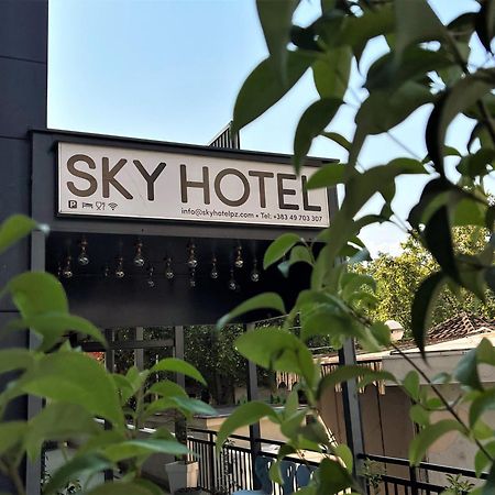 Sky Hotel Prizren Luaran gambar