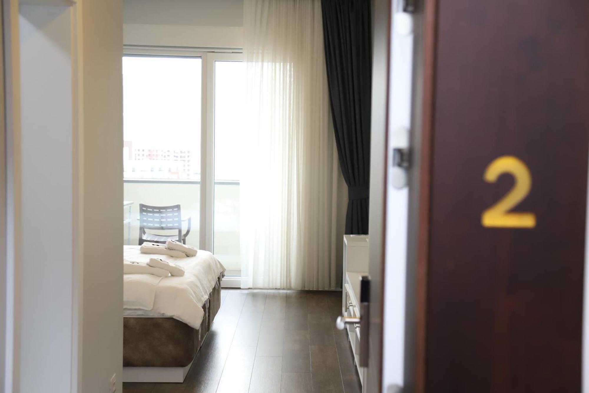Sky Hotel Prizren Luaran gambar