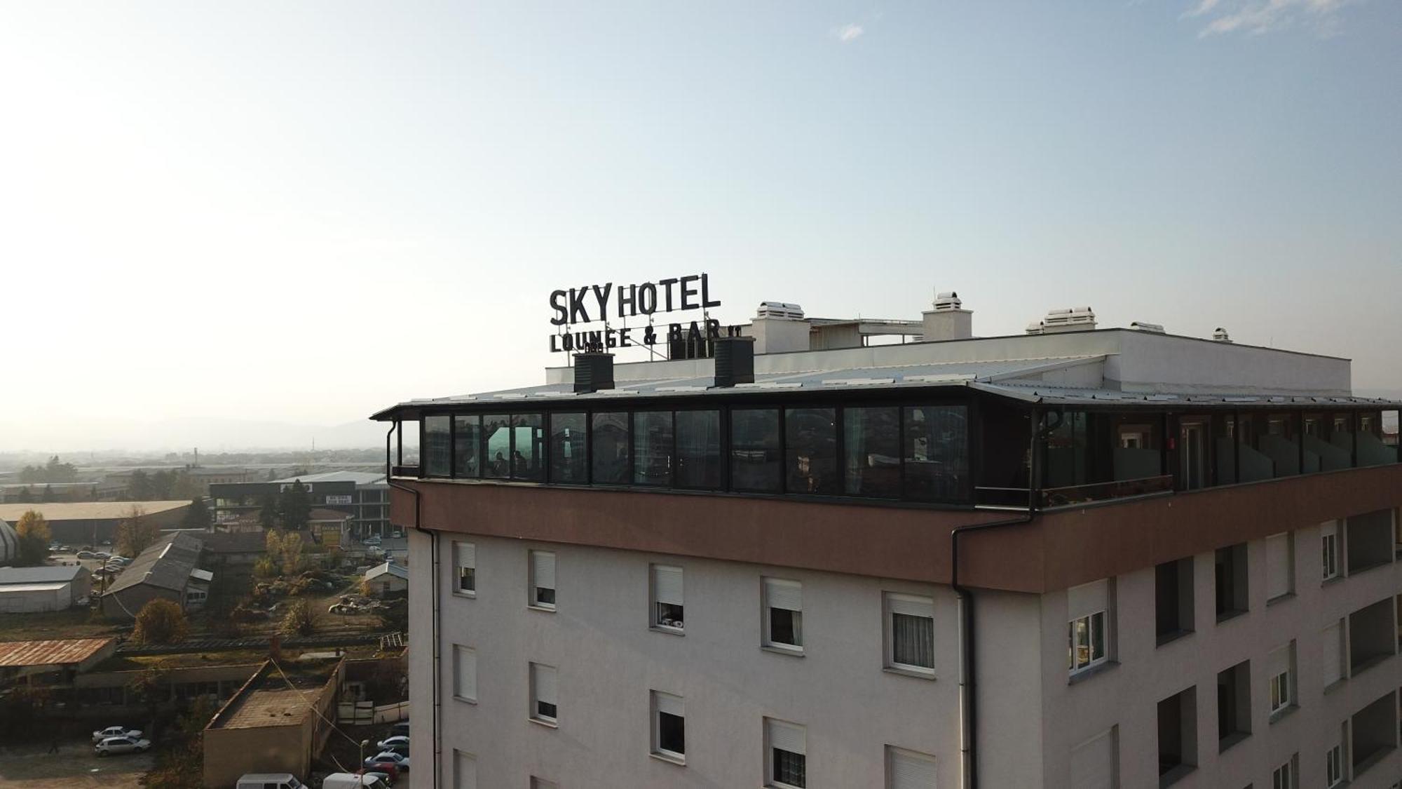 Sky Hotel Prizren Luaran gambar