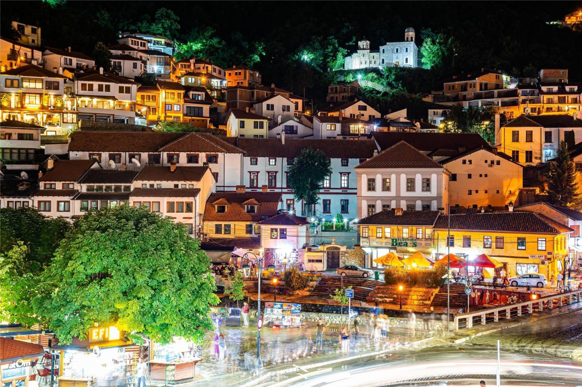 Sky Hotel Prizren Luaran gambar