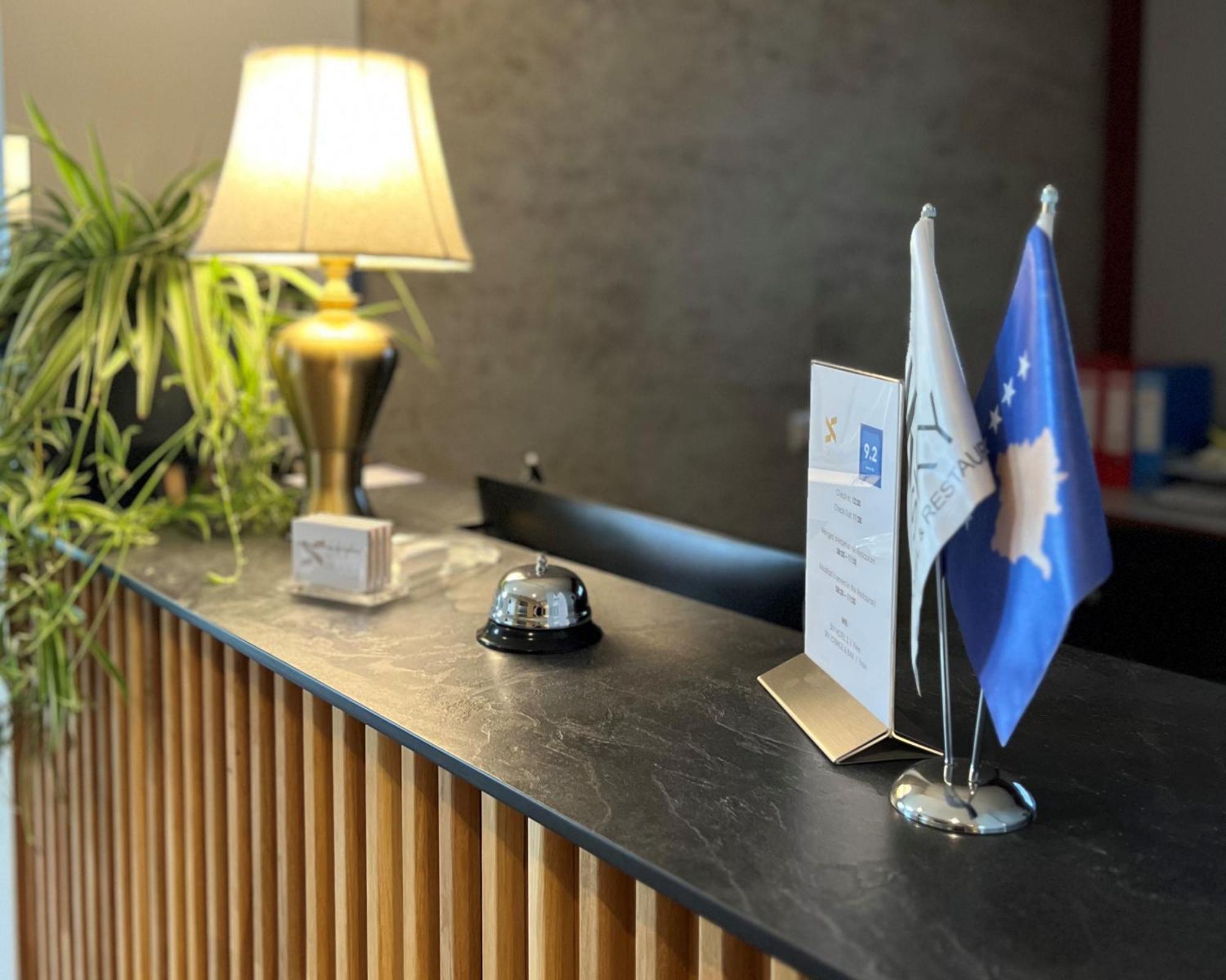 Sky Hotel Prizren Luaran gambar
